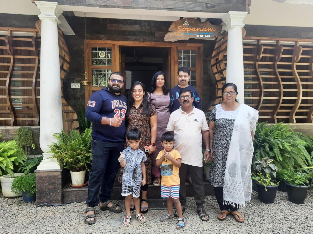 Sopanam Heritage Thekkady Luaran gambar